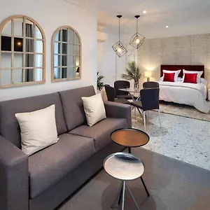 https://wanderlust-malaga-apartamentos-1.hotelsinnerja.org