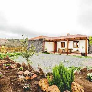 https://la-casita-de-papel.in-canary-islands.com